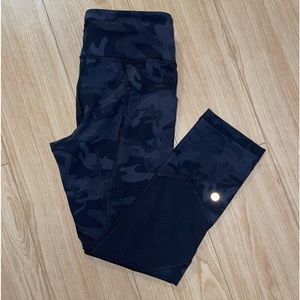 NWOT lululemon capri pants
